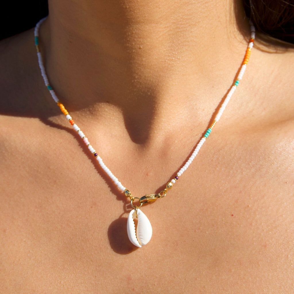 KAWAI Jewellery - Beaded Necklaces: Seashell Pendant